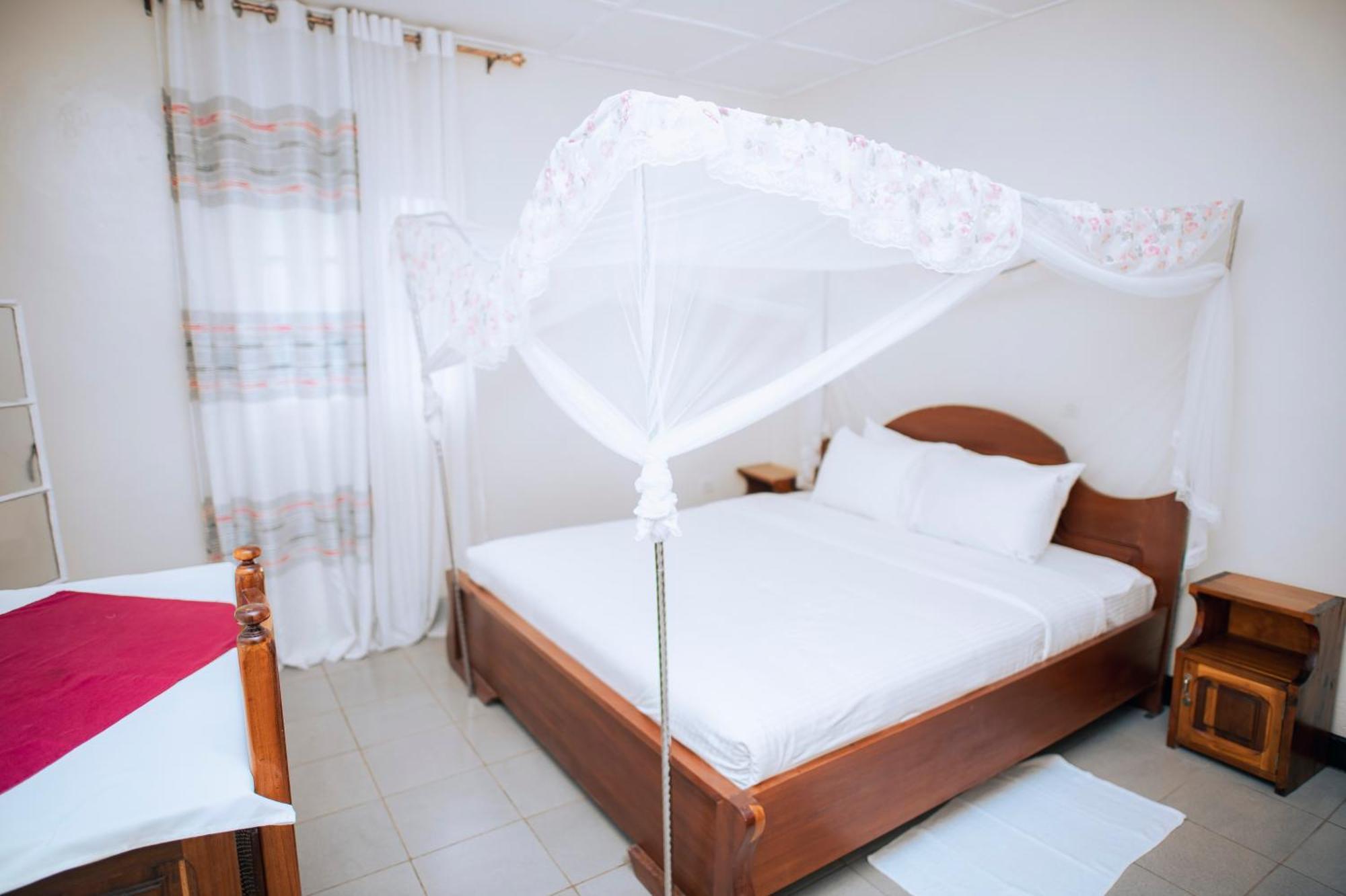 Peace Guest House Muhari Ngoại thất bức ảnh