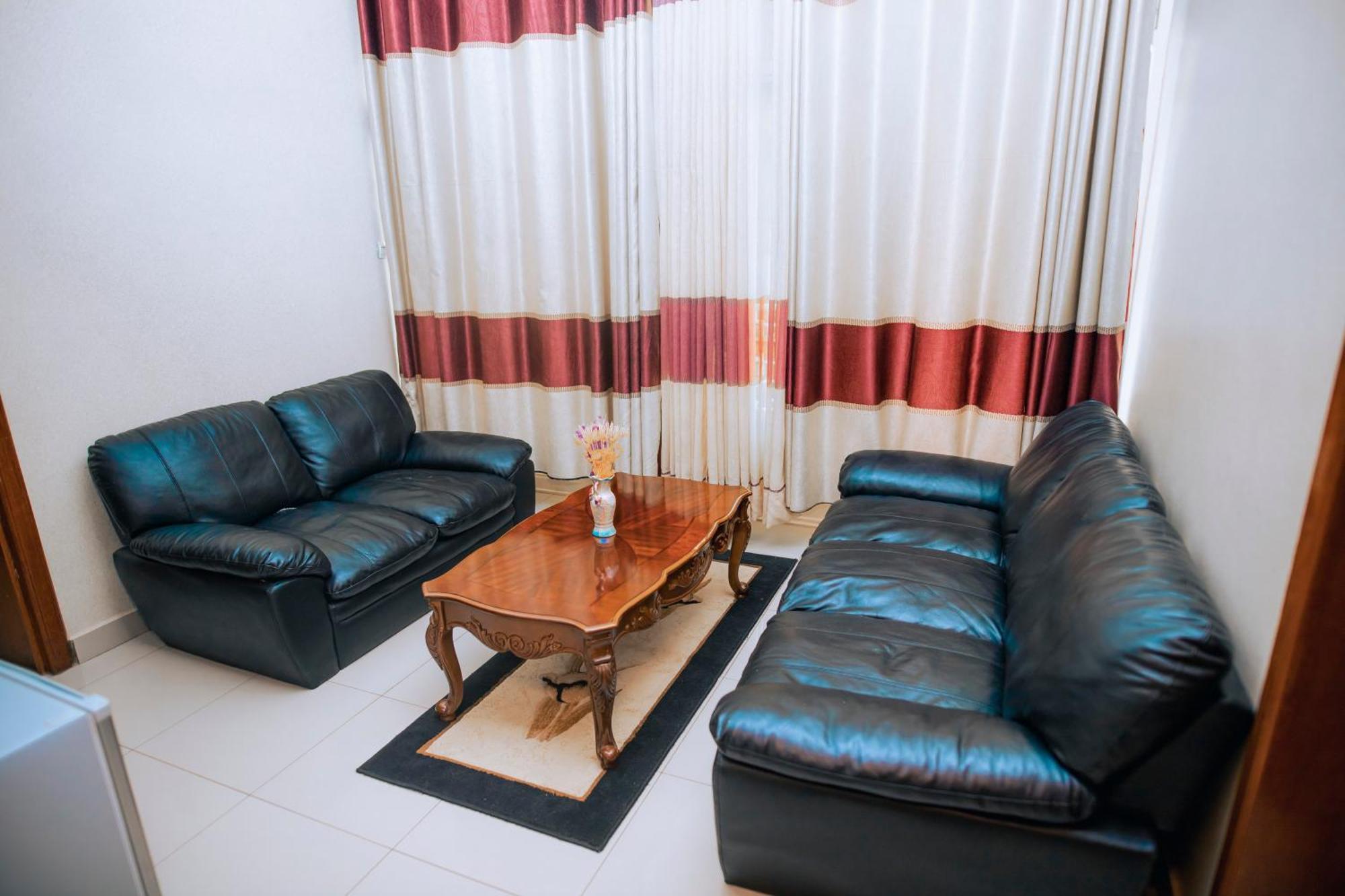 Peace Guest House Muhari Ngoại thất bức ảnh